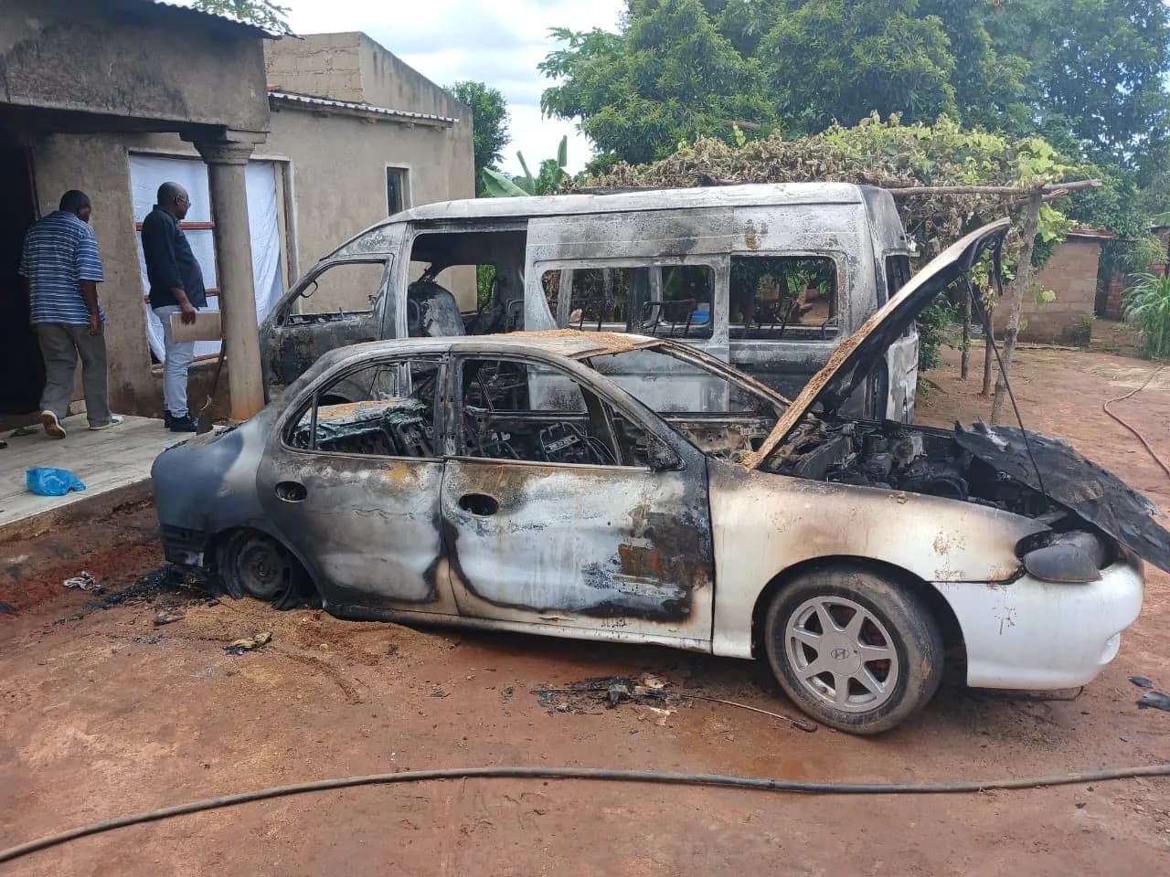 Vehicles torched in Calcutta!